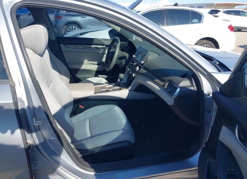 Photo 5 of 2019 Honda Accord LX (VIN 1HGCV1F1XKA150541)