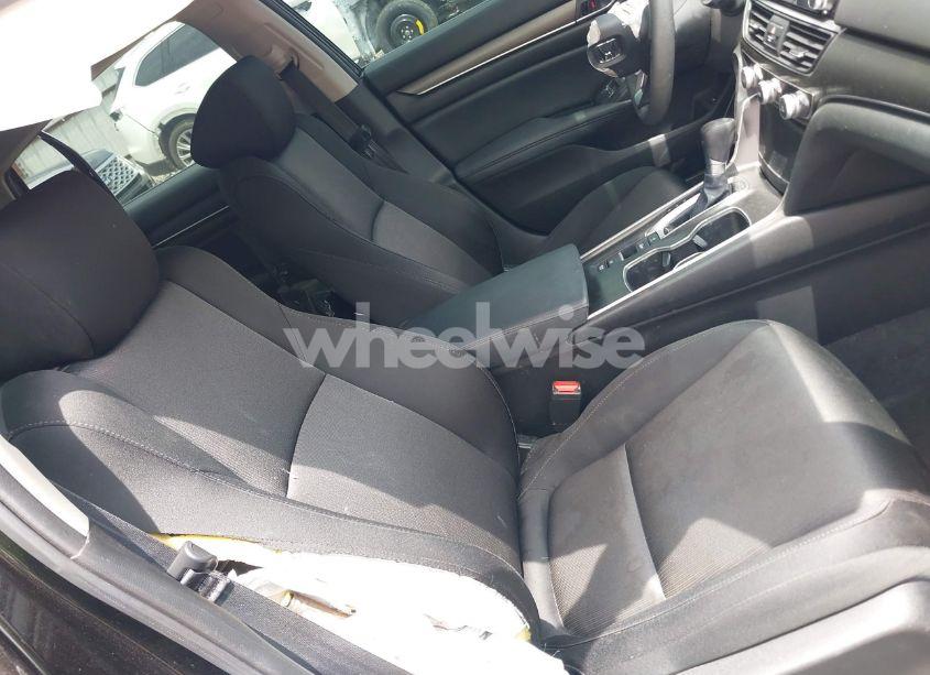 Photo 5 of 2022 Honda Accord LX (VIN 1HGCV1F1XNA023194)