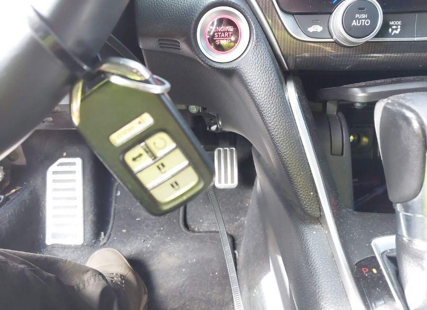 Photo 11 of 2018 Honda Accord SPORT (VIN 1HGCV1F30JA002754)