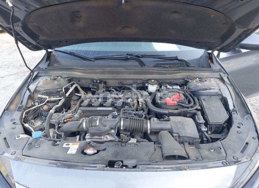 Photo 10 of 2018 Honda Accord SPORT (VIN 1HGCV1F30JA005928)