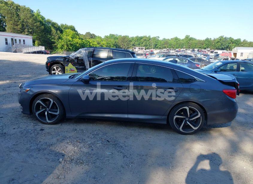 Photo 14 of 2018 Honda Accord SPORT (VIN 1HGCV1F30JA005928)