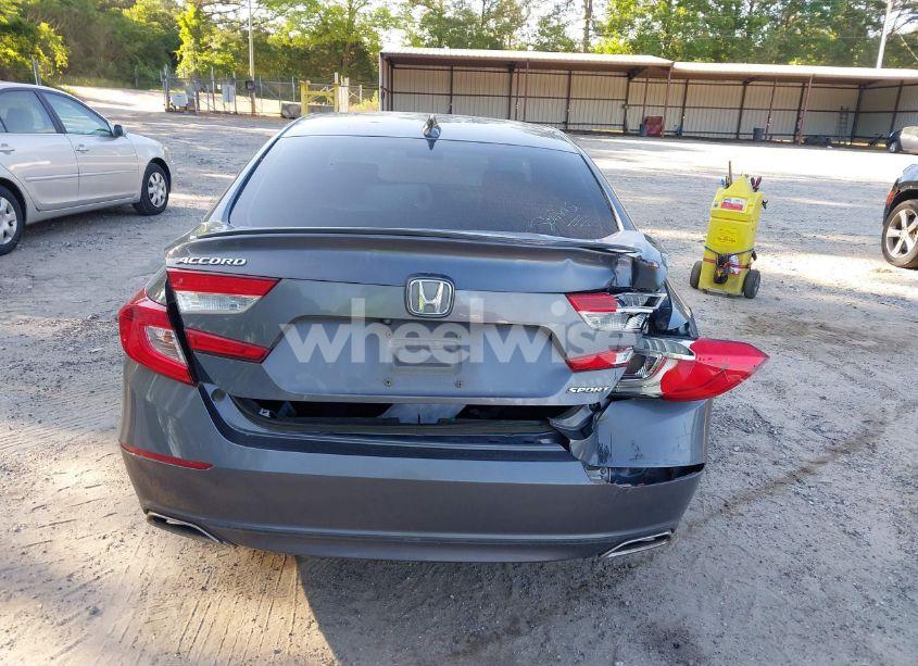 Photo 16 of 2018 Honda Accord SPORT (VIN 1HGCV1F30JA005928)