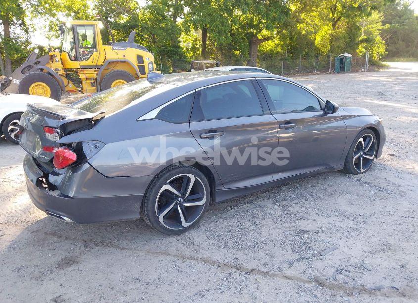 Photo 4 of 2018 Honda Accord SPORT (VIN 1HGCV1F30JA005928)