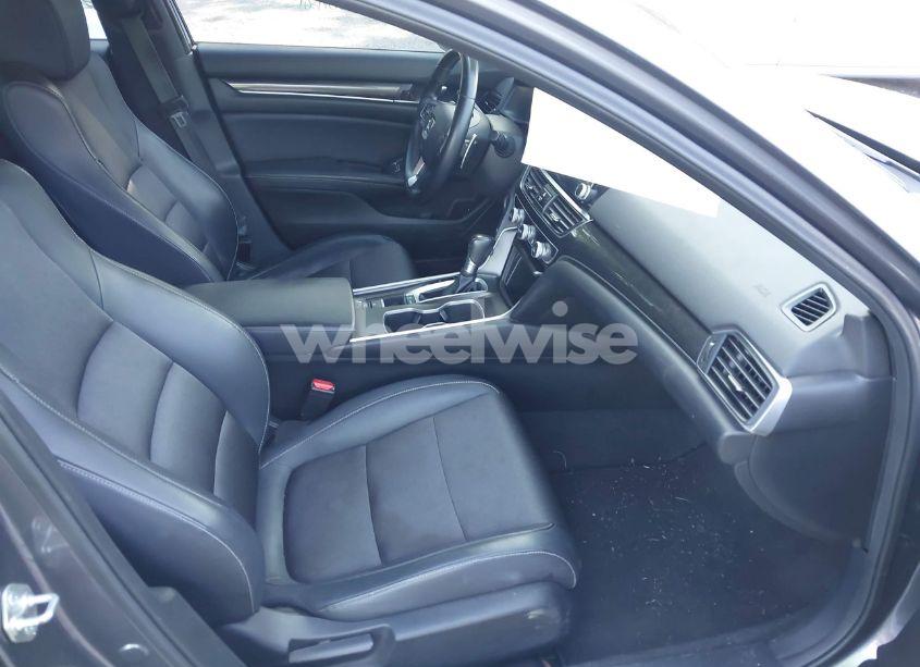 Photo 5 of 2018 Honda Accord SPORT (VIN 1HGCV1F30JA005928)