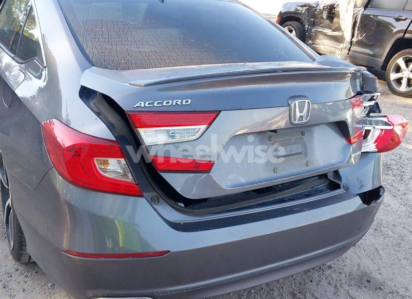 Photo 6 of 2018 Honda Accord SPORT (VIN 1HGCV1F30JA005928)