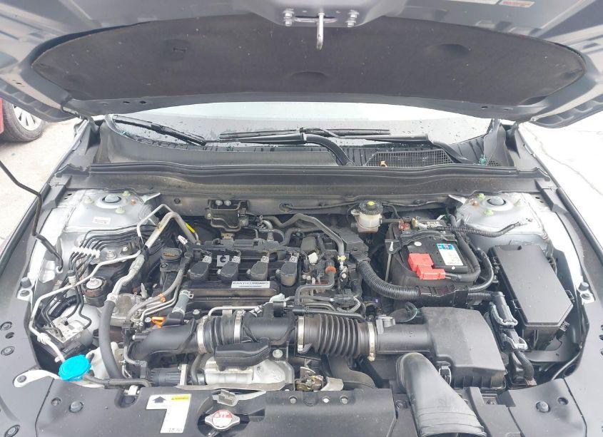 Photo 10 of 2018 Honda Accord SPORT (VIN 1HGCV1F30JA049718)