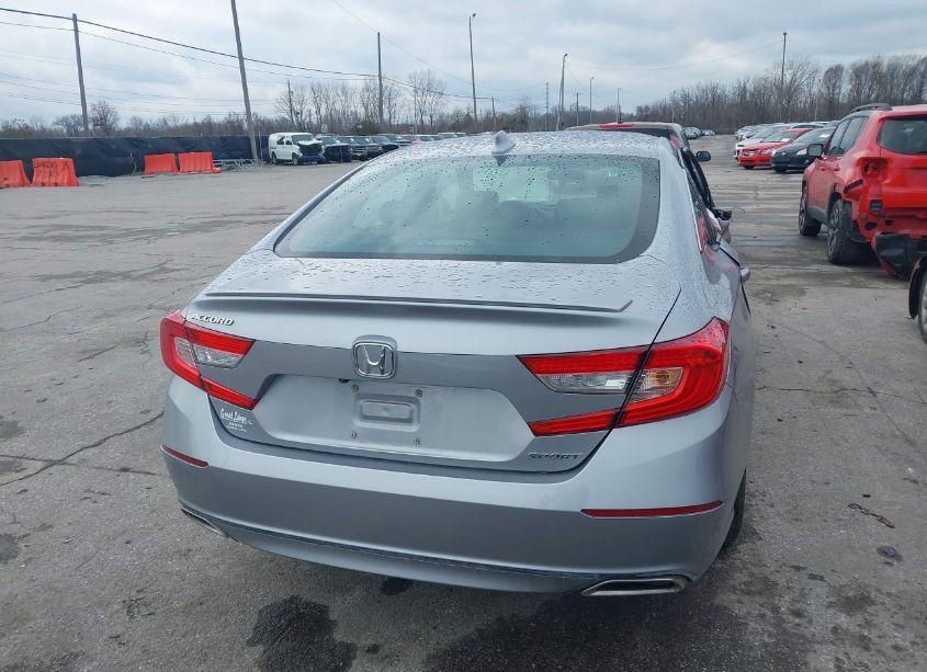 Photo 16 of 2018 Honda Accord SPORT (VIN 1HGCV1F30JA049718)