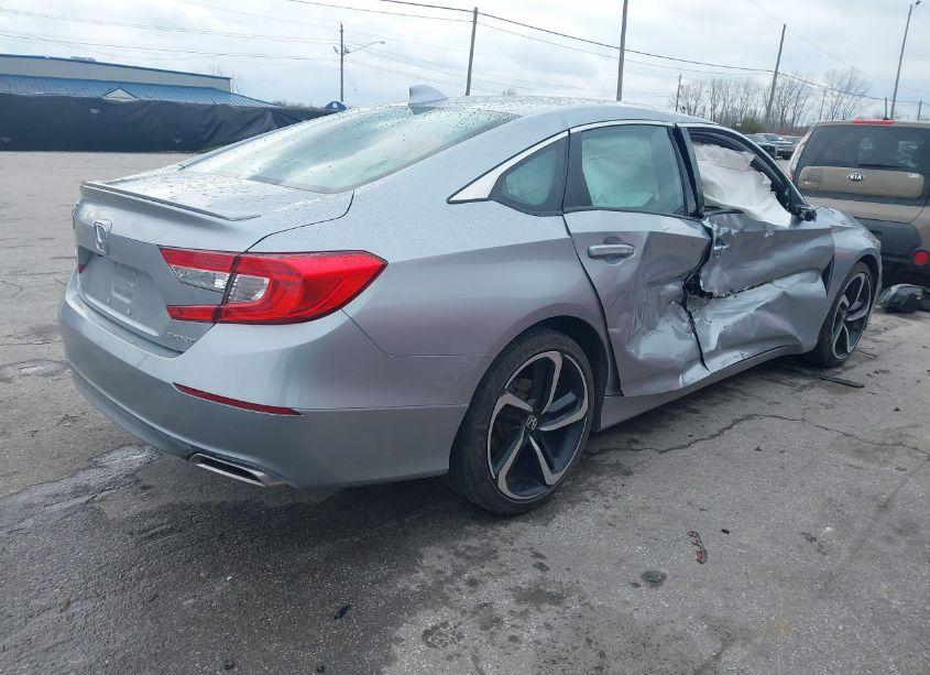 Photo 4 of 2018 Honda Accord SPORT (VIN 1HGCV1F30JA049718)