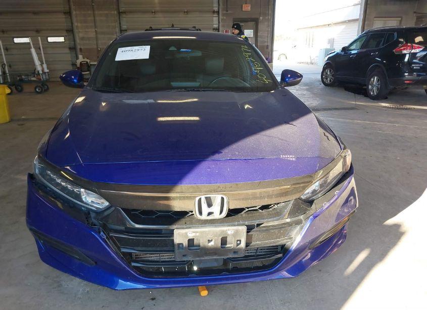 Photo 12 of 2018 Honda Accord SPORT (VIN 1HGCV1F30JA071346)