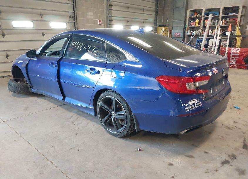 Photo 3 of 2018 Honda Accord SPORT (VIN 1HGCV1F30JA071346)