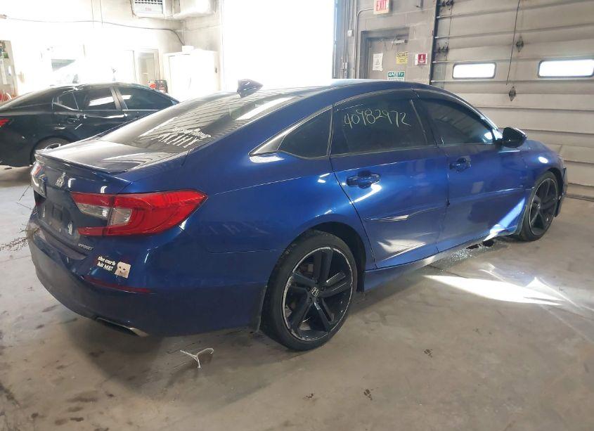 Photo 4 of 2018 Honda Accord SPORT (VIN 1HGCV1F30JA071346)