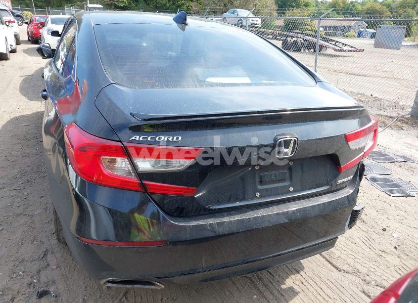 Photo 16 of 2018 Honda Accord SPORT (VIN 1HGCV1F30JA075686)