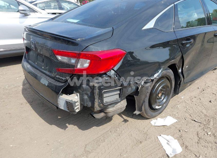 Photo 6 of 2018 Honda Accord SPORT (VIN 1HGCV1F30JA075686)