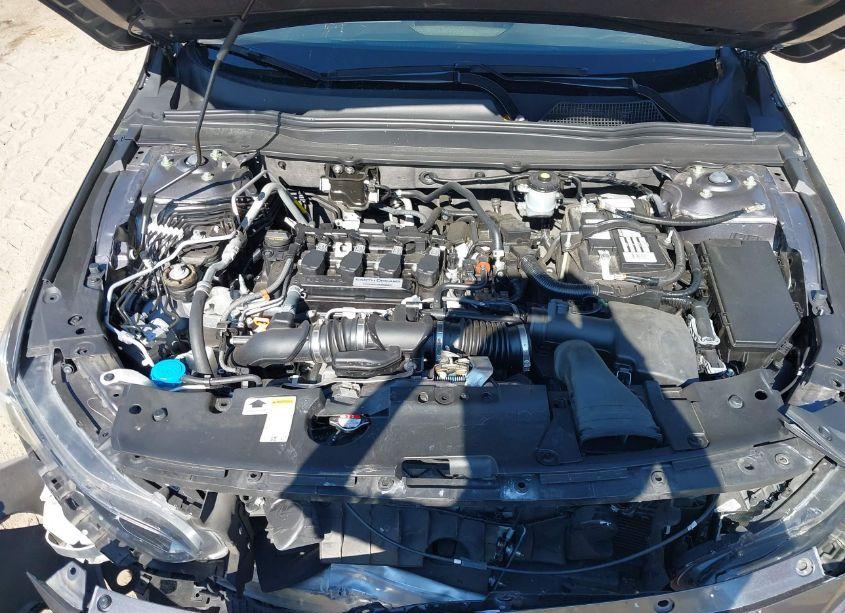 Photo 10 of 2018 Honda Accord SPORT (VIN 1HGCV1F30JA122232)