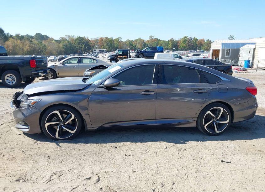 Photo 14 of 2018 Honda Accord SPORT (VIN 1HGCV1F30JA122232)