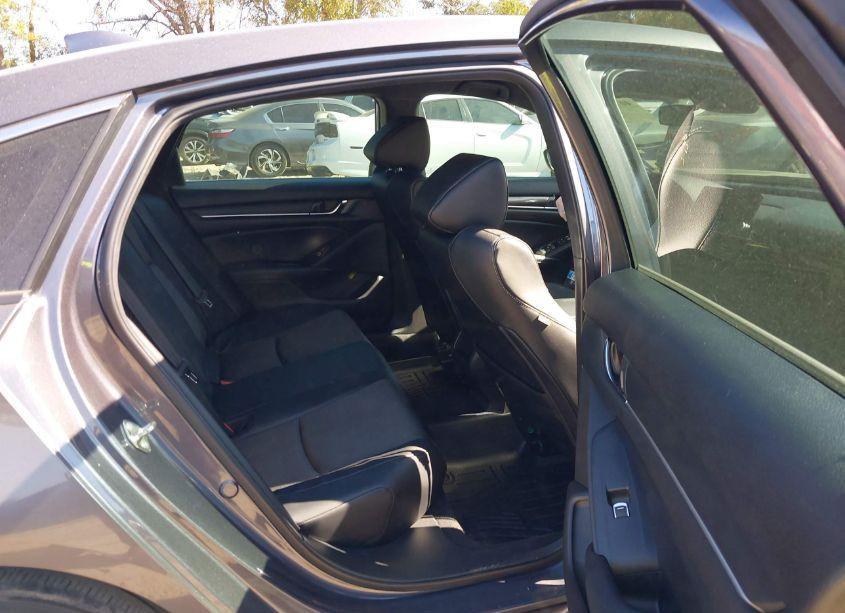 Photo 8 of 2018 Honda Accord SPORT (VIN 1HGCV1F30JA122232)