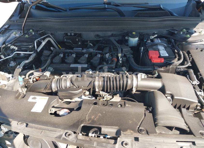 Photo 10 of 2018 Honda Accord SPORT (VIN 1HGCV1F30JA136244)