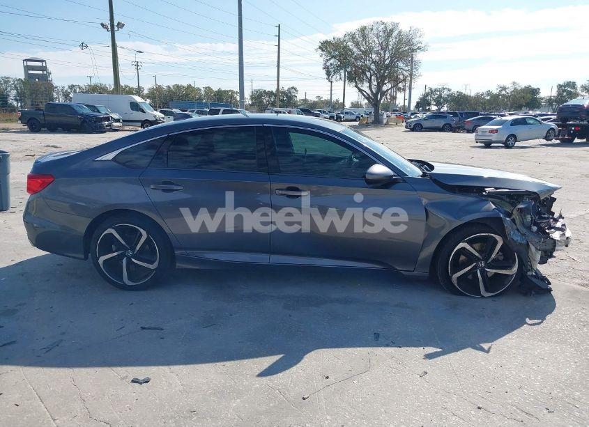 Photo 14 of 2018 Honda Accord SPORT (VIN 1HGCV1F30JA136244)