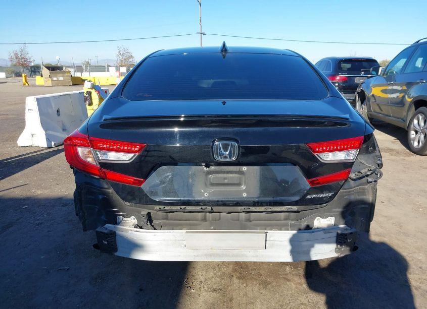 Photo 17 of 2018 Honda Accord SPORT (VIN 1HGCV1F30JA143954)