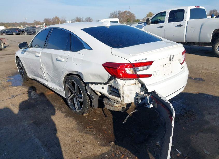 Photo 3 of 2018 Honda Accord SPORT (VIN 1HGCV1F30JA186495)