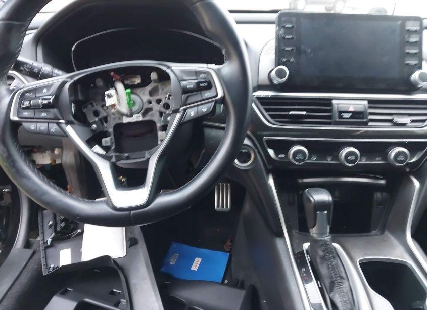 Photo 6 of 2018 Honda Accord SPORT (VIN 1HGCV1F30JA188103)