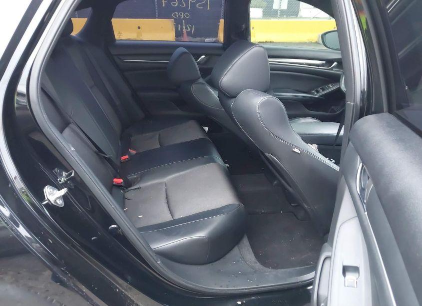 Photo 8 of 2018 Honda Accord SPORT (VIN 1HGCV1F30JA188103)