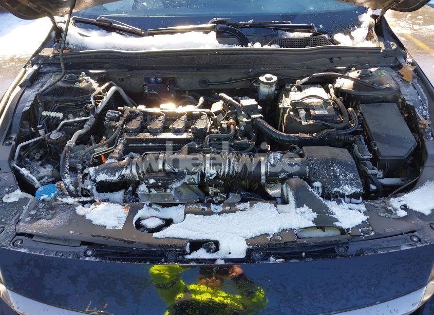 Photo 10 of 2018 Honda Accord SPORT (VIN 1HGCV1F30JA198534)