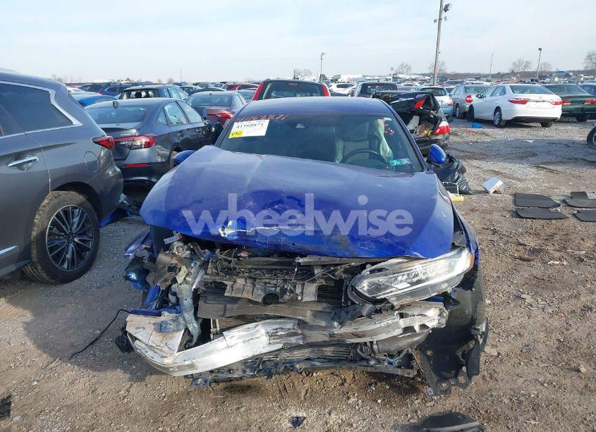 Photo 13 of 2018 Honda Accord SPORT (VIN 1HGCV1F30JA210357)