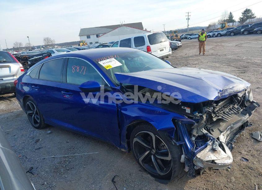 Photo 14 of 2018 Honda Accord SPORT (VIN 1HGCV1F30JA210357)