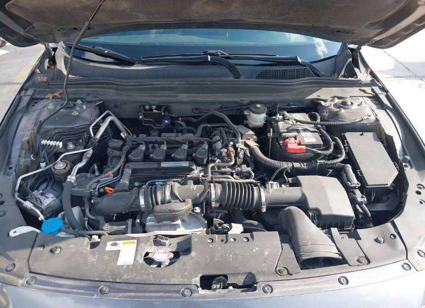 Photo 10 of 2018 Honda Accord SPORT (VIN 1HGCV1F30JA216899)