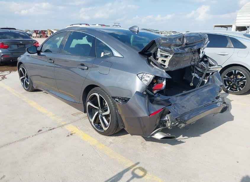 Photo 3 of 2018 Honda Accord SPORT (VIN 1HGCV1F30JA216899)
