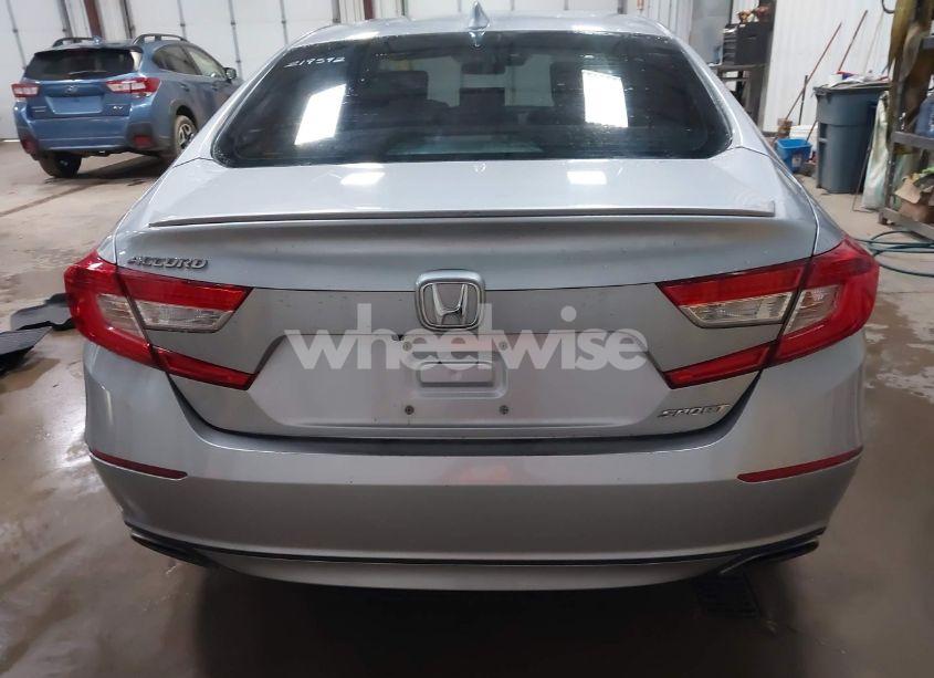 Photo 17 of 2018 Honda Accord SPORT (VIN 1HGCV1F30JA219592)