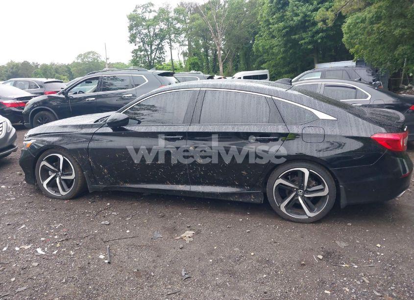 Photo 14 of 2018 Honda Accord SPORT (VIN 1HGCV1F30JA226624)