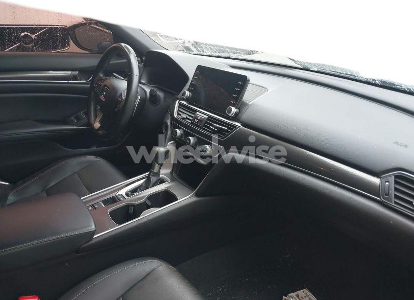 Photo 5 of 2018 Honda Accord SPORT (VIN 1HGCV1F30JA226624)