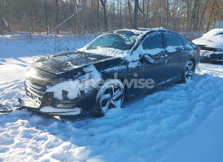 Photo 2 of 2018 Honda Accord SPORT (VIN 1HGCV1F30JA269067)