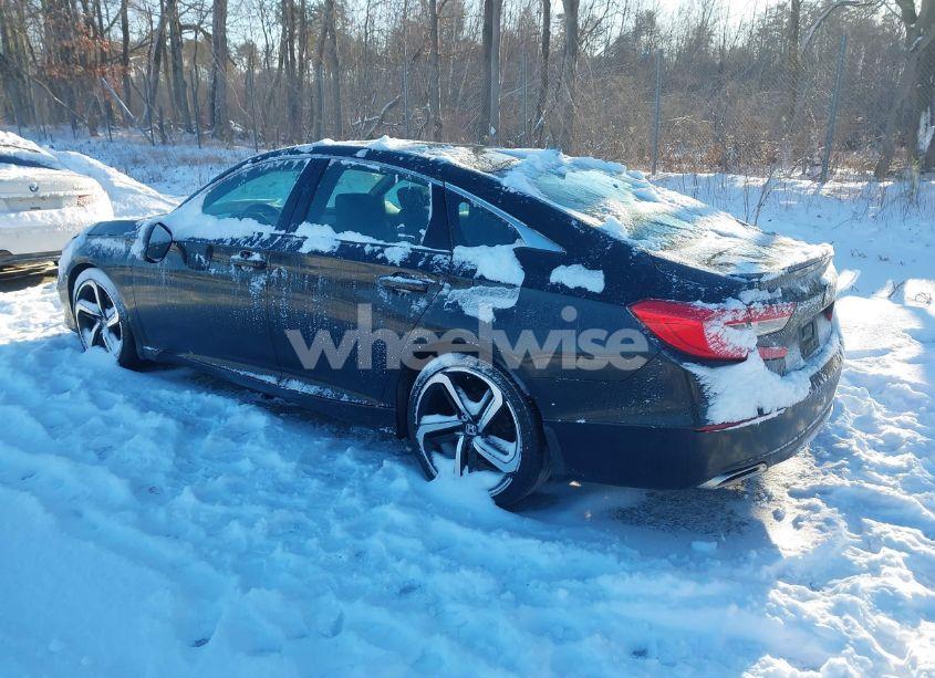 Photo 3 of 2018 Honda Accord SPORT (VIN 1HGCV1F30JA269067)