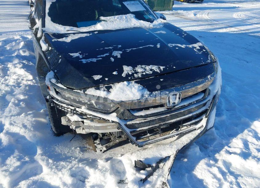 Photo 6 of 2018 Honda Accord SPORT (VIN 1HGCV1F30JA269067)