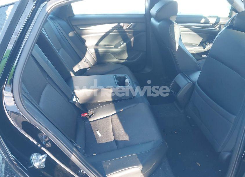 Photo 8 of 2018 Honda Accord SPORT (VIN 1HGCV1F30JA269067)