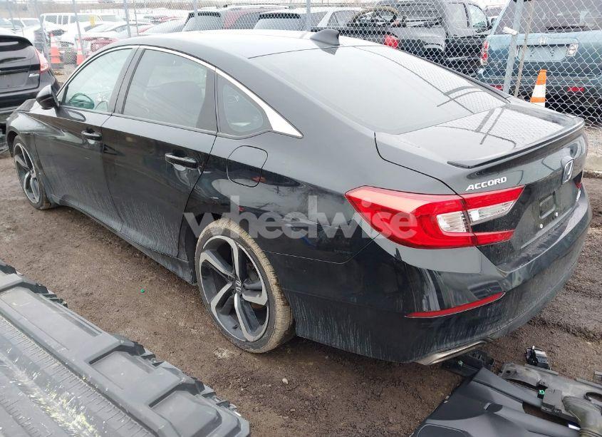 Photo 3 of 2018 Honda Accord SPORT (VIN 1HGCV1F30JA811056)