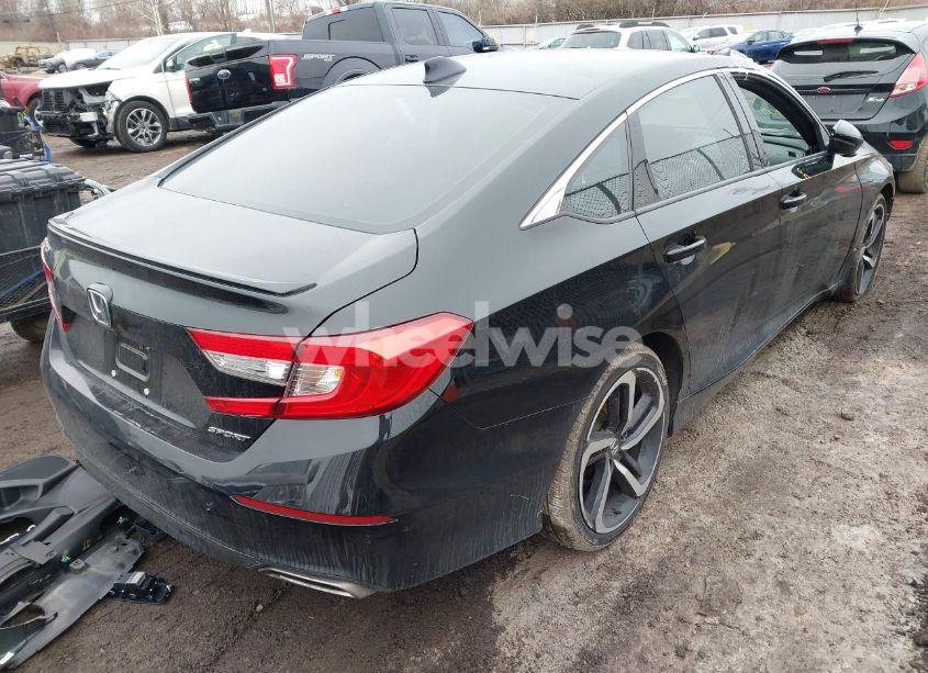 Photo 4 of 2018 Honda Accord SPORT (VIN 1HGCV1F30JA811056)