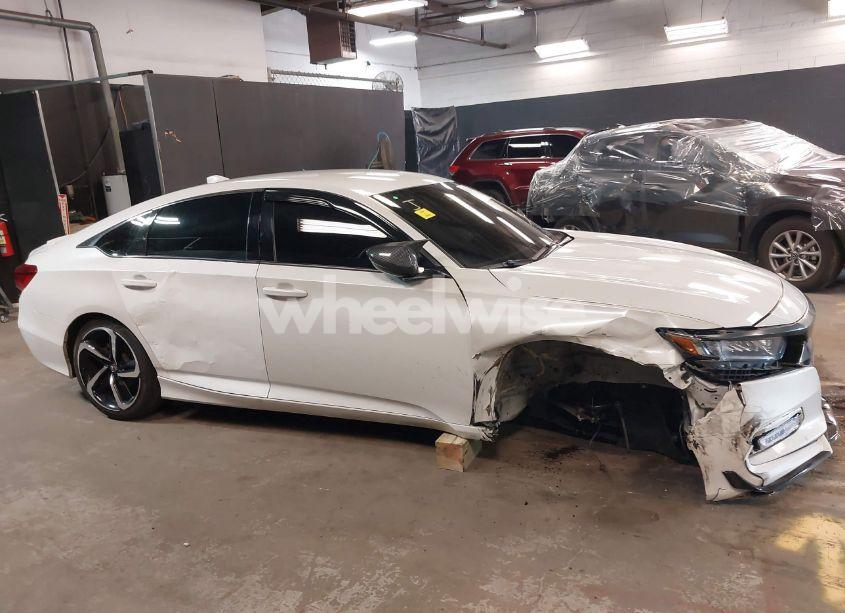 Photo 13 of 2019 Honda Accord SPORT (VIN 1HGCV1F30KA016123)