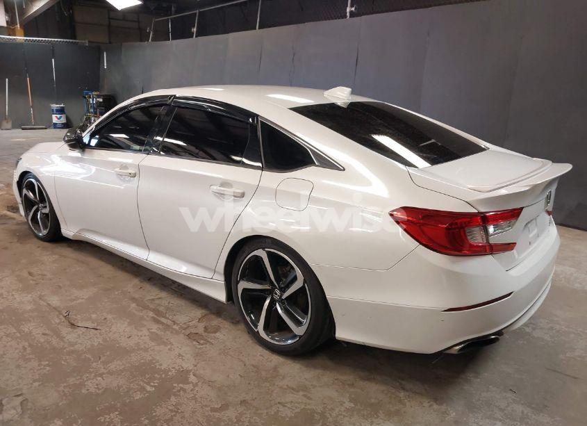 Photo 3 of 2019 Honda Accord SPORT (VIN 1HGCV1F30KA016123)