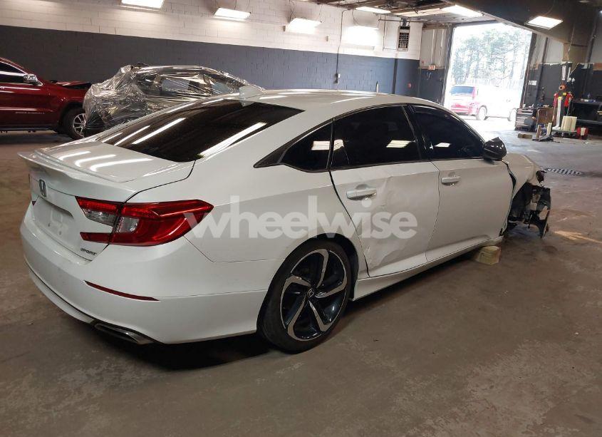 Photo 4 of 2019 Honda Accord SPORT (VIN 1HGCV1F30KA016123)