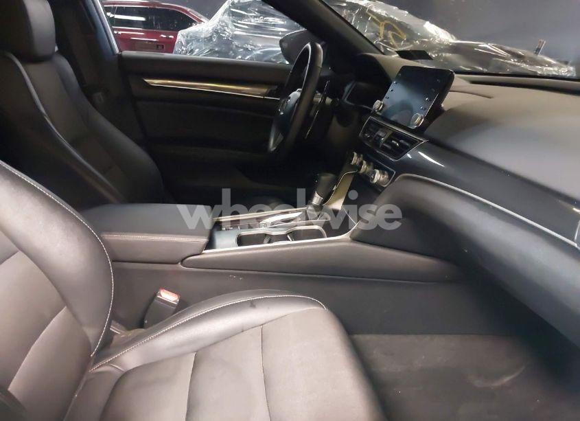 Photo 5 of 2019 Honda Accord SPORT (VIN 1HGCV1F30KA016123)