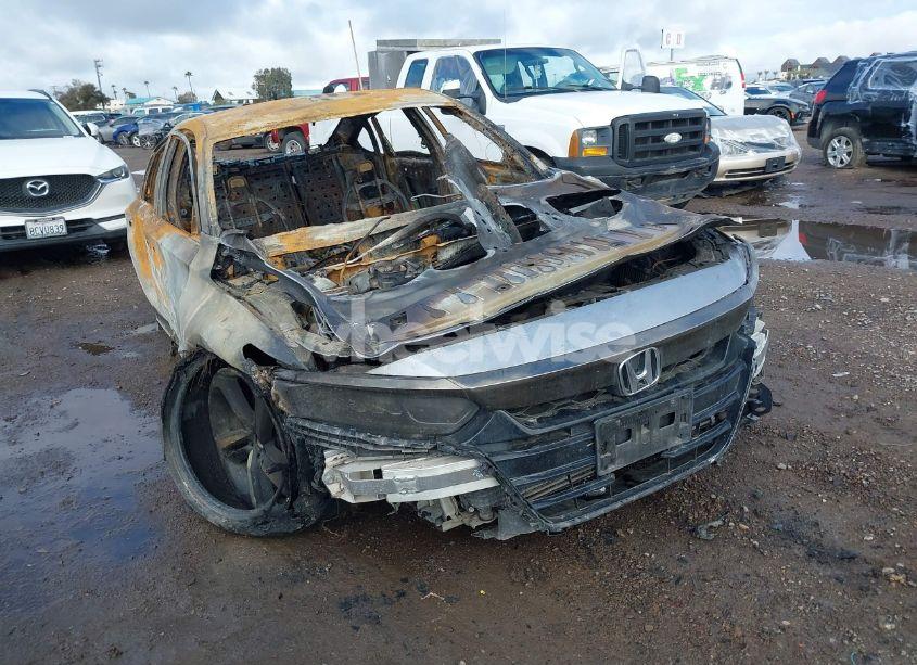 Photo 6 of 2019 Honda Accord SPORT (VIN 1HGCV1F30KA051793)