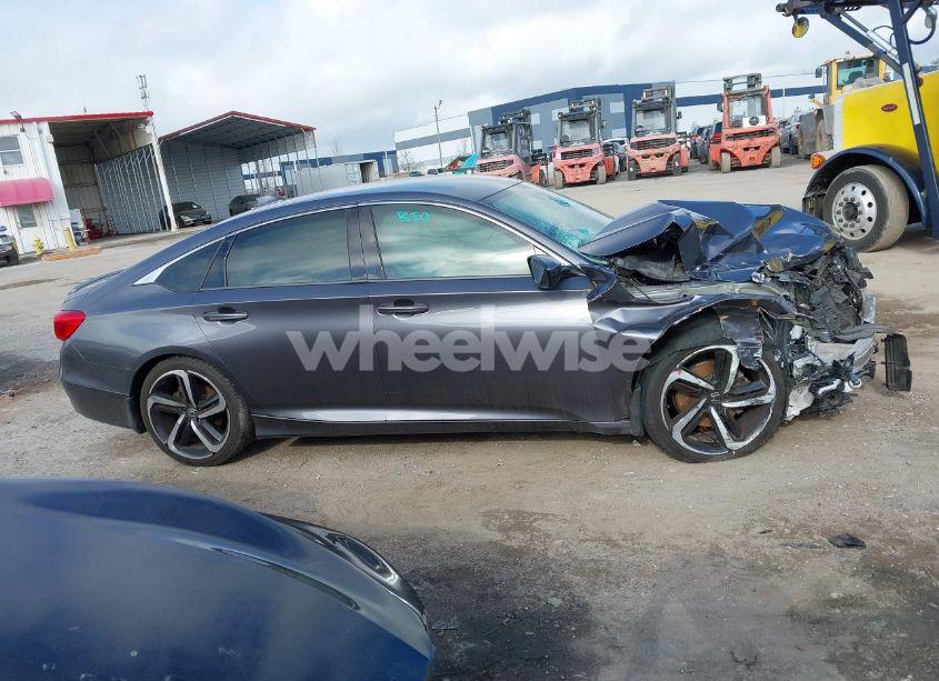 Photo 13 of 2019 Honda Accord SPORT (VIN 1HGCV1F30KA052636)