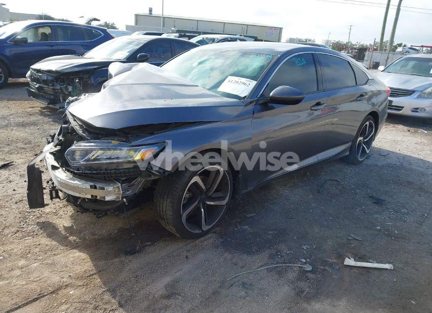 Photo 2 of 2019 Honda Accord SPORT (VIN 1HGCV1F30KA052636)