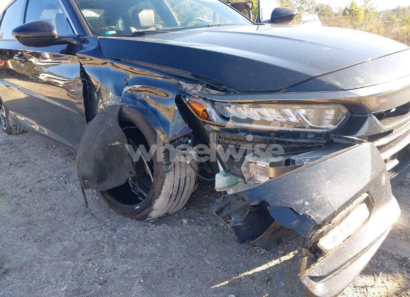Photo 6 of 2019 Honda Accord SPORT (VIN 1HGCV1F30KA058095)