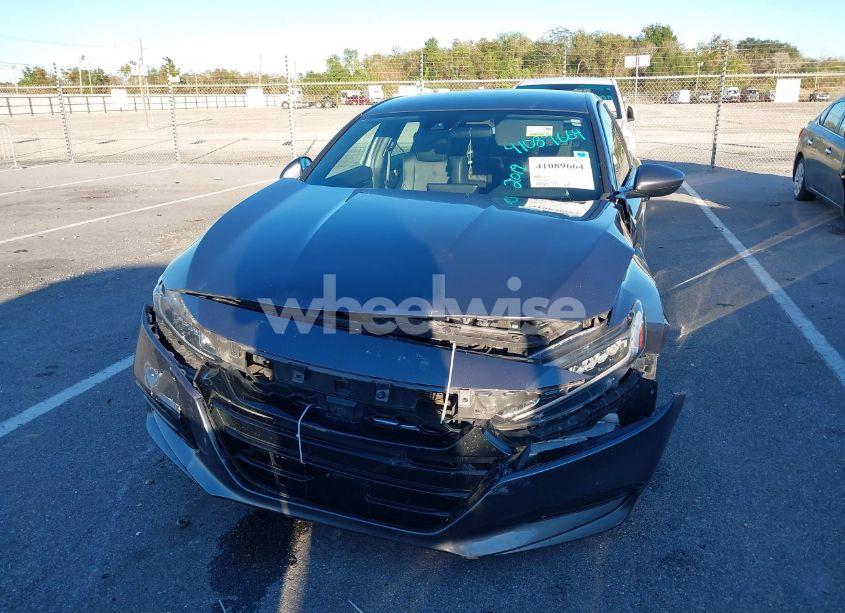 Photo 6 of 2019 Honda Accord SPORT (VIN 1HGCV1F30KA064169)