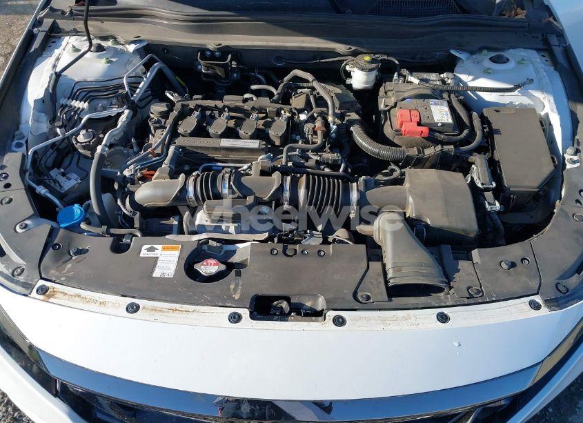 Photo 10 of 2019 Honda Accord SPORT (VIN 1HGCV1F30KA095535)